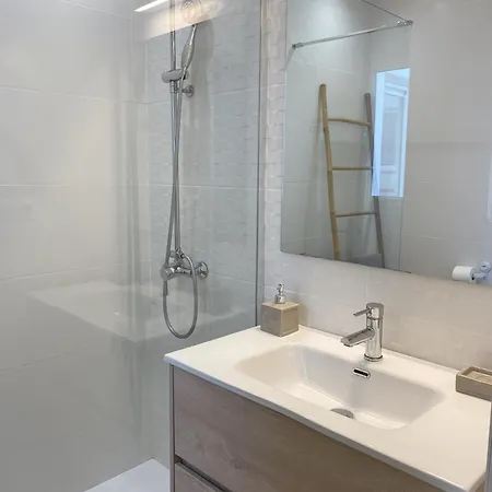 Atico Con Terraza! Ideal Vivir Todo El Ano Σίτζες