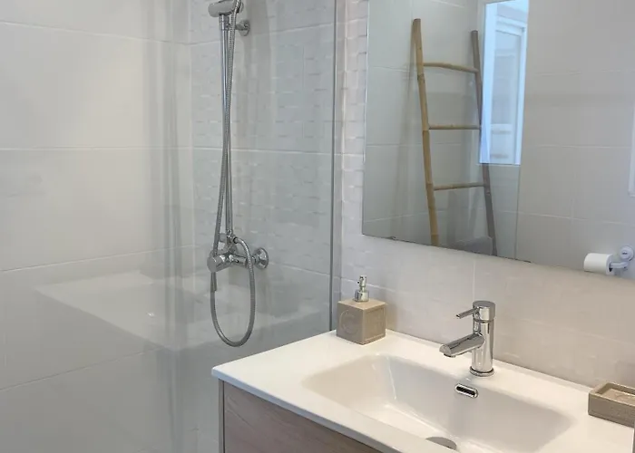 Atico Con Terraza! Ideal Vivir Todo El Ano Сіджас